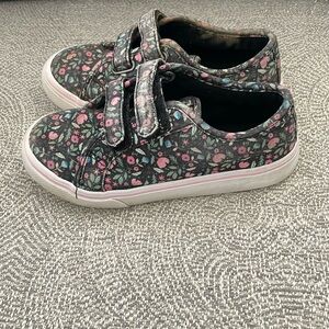 Wonder nation size 12 shoes